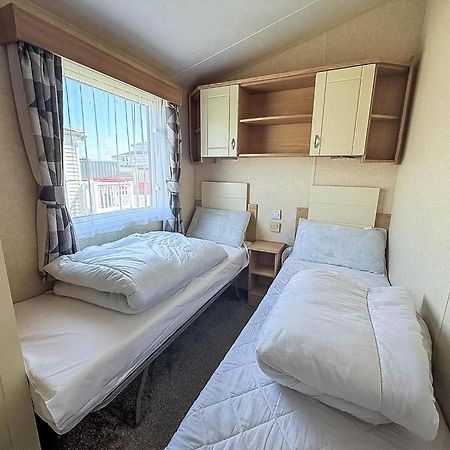 Lovely 8 Berth Caravan Nearby Scratby Beach In Norfolk Ref 50021F Great Yarmouth Exterior photo