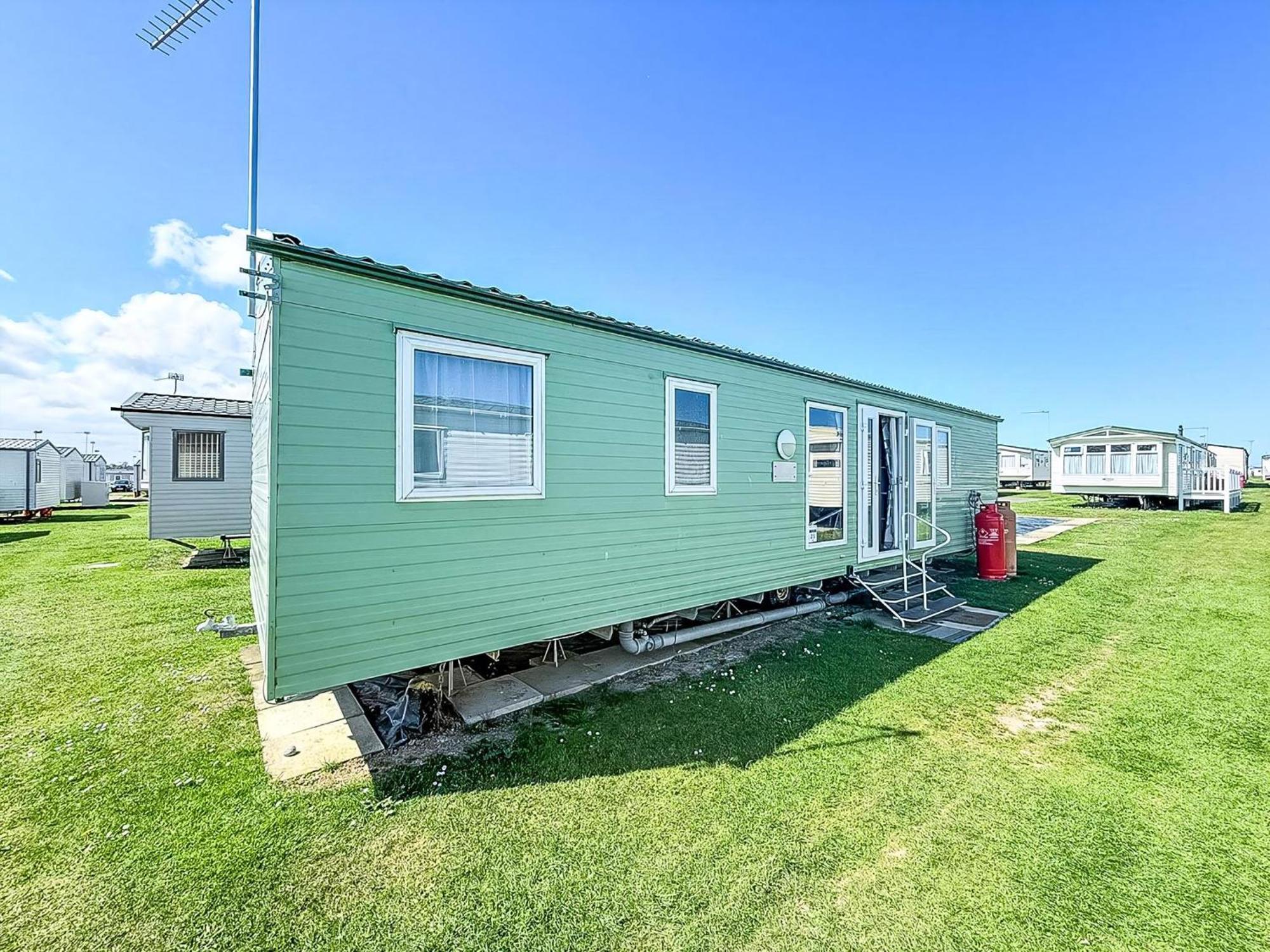 Lovely 8 Berth Caravan Nearby Scratby Beach In Norfolk Ref 50021F Great Yarmouth Exterior photo